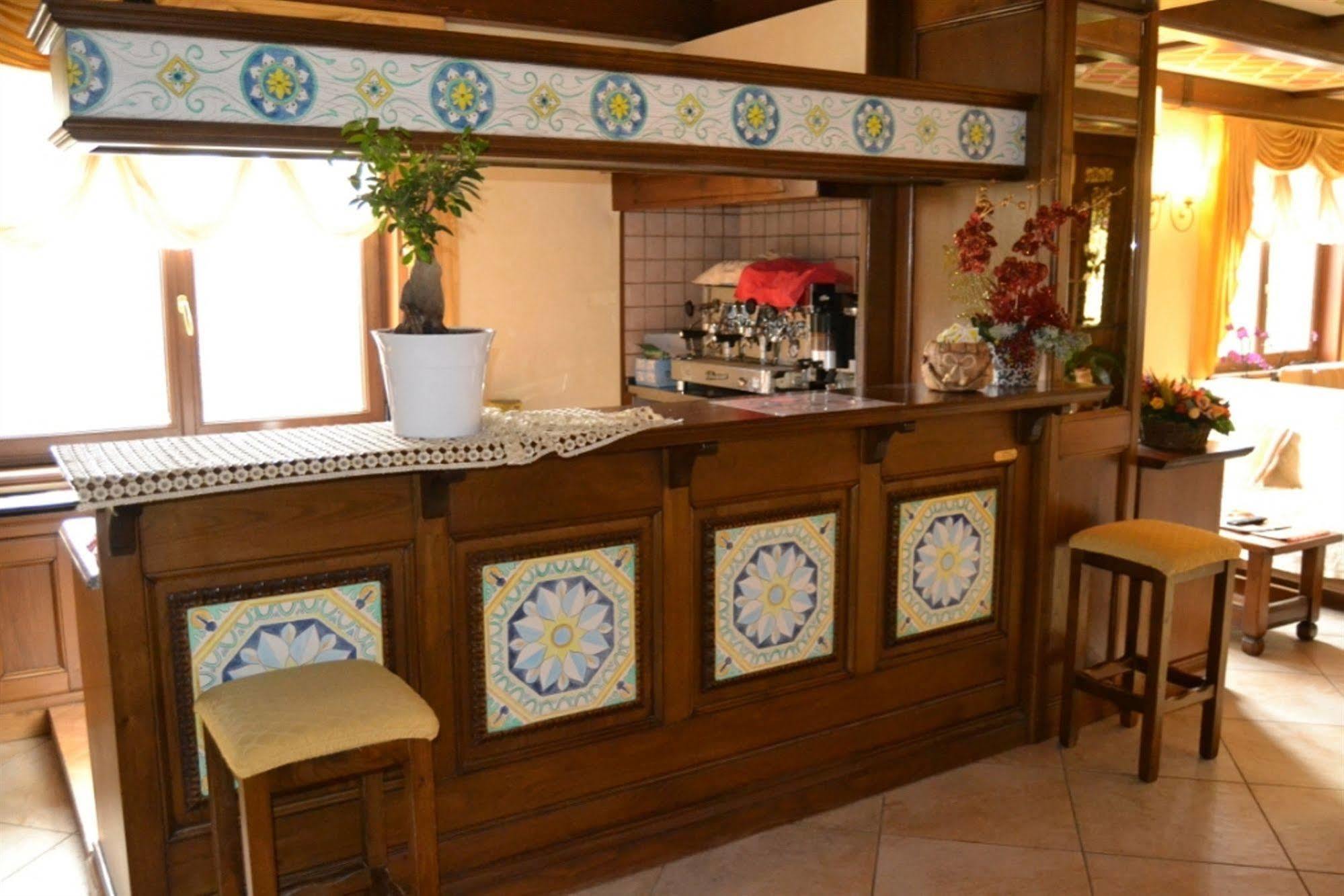Lusi Hotel 3*
